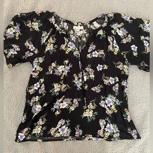 VELVET FLORAL BLOUSE SIZE LARGE